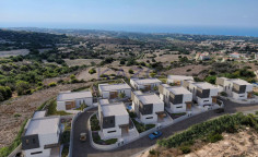 Modern three bedroom villa for sale in tranquil Tala 