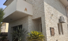 For sale: spacious house in Larnaka with two plots 