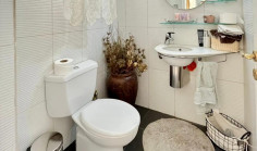 Spacious 4 bedroom apartment for sale in Agioi Omologites