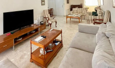 Spacious 4 bedroom apartment for sale in Agioi Omologites