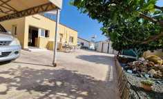 Spacious 2 bedroom house for sale in Paralimni