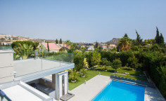 Spacious Agios Tychonas villa with pool gym 