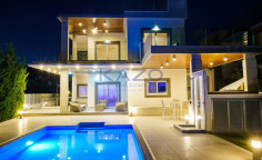 Spacious Agios Tychonas villa with pool gym 