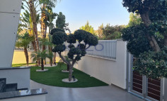 Spacious Agios Tychonas villa with pool gym 