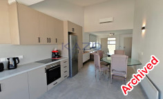 Modern recently renovated three bedroom top floor apartment Mesa Geitonia 