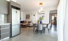 2 bedroom furnished apartment with swimming pool to rent in Drosia