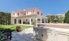 Luxury 4 bedroom house for sale in Pernera