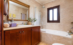 Luxury 4 bedroom house for sale in Pernera