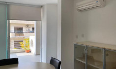 Spacious commercial to rent in Agioi Omologites