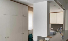 Spacious commercial to rent in Agioi Omologites