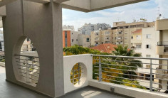 Spacious commercial to rent in Agioi Omologites