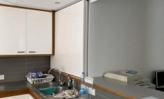 Spacious commercial to rent in Agioi Omologites