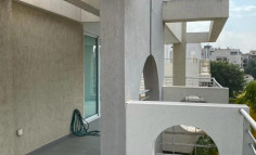 Spacious commercial to rent in Agioi Omologites