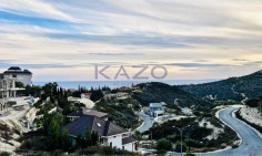 Spacious villa with sea view in Agios Tychonas 