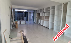 Commercial for sale in Platy