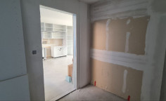 Commercial for sale in Platy