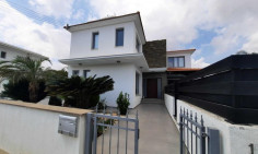 Beautiful 3 bed house for sale in Latsia