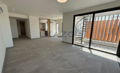 3-bed panoramic view penthouse in Neapolis 