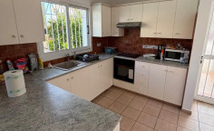 4 bedroom house to rent in Pernera