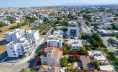 House with a pool in Lakatamia, Nicosia 