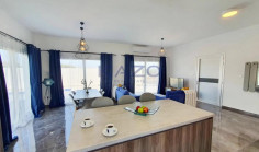 4-bed villa with private pool in Akrotiri 