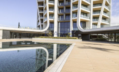 Beautiful 1-bed fully furnished seafront apartment in Mouttagiaka area 