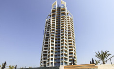 Luxurious 1-bed fully furnished seafront apartment in Mouttagiaka area 