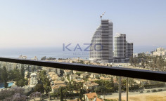 Luxurious 1-bed fully furnished seafront apartment in Mouttagiaka area 