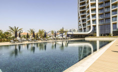 Luxurious 1-bed fully furnished seafront apartment in Mouttagiaka area 