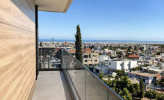 2-bed penthouse in Agia Fyla, sea views 