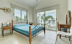 4 bedroom house to rent in Protaras
