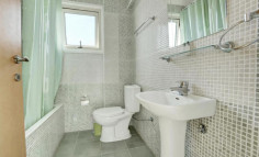 4 bedroom house to rent in Protaras