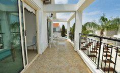 4 bedroom house to rent in Protaras