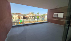 Large 3 bedroom apartment for sale in Lakatamia