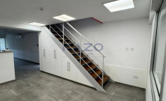 365 m&sup2; office to rent in Omonoia 