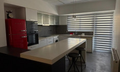 Spacious 3 bed apartment to rent in Agioi Omologites