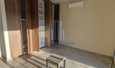 3-bed house to rent in Zakaki 