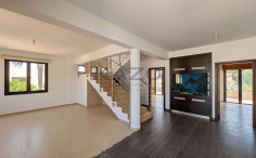Four-bedroom mansion in Livadia, Larnaca 