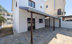Three-bedroom semi-detached house in Pera chorio, Nicosia 