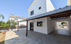 Three-bedroom semi-detached house in Pera chorio, Nicosia 