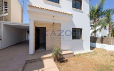 Three-bedroom semi-detached house in Pera chorio, Nicosia 