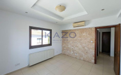Three-bedroom semi-detached house in Pera chorio, Nicosia 