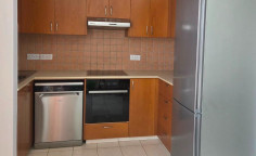 Large 2 bedroom apartment to rent in Agios Dometios