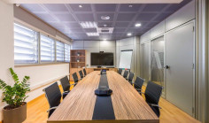 Large commercial to rent in Engomi
