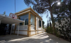 4 bedrooms house to rent in Ayios Andreas