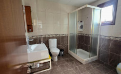 2 bedroom apartment to rent in Deryneia