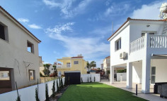 3 bedrooms house to rent in Agia Thekla