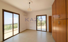Detached two-storey house in Ineia, Paphos 