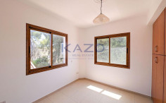 Detached two-storey house in Ineia, Paphos 