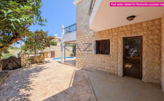 Detached two-storey house in Ineia, Paphos 